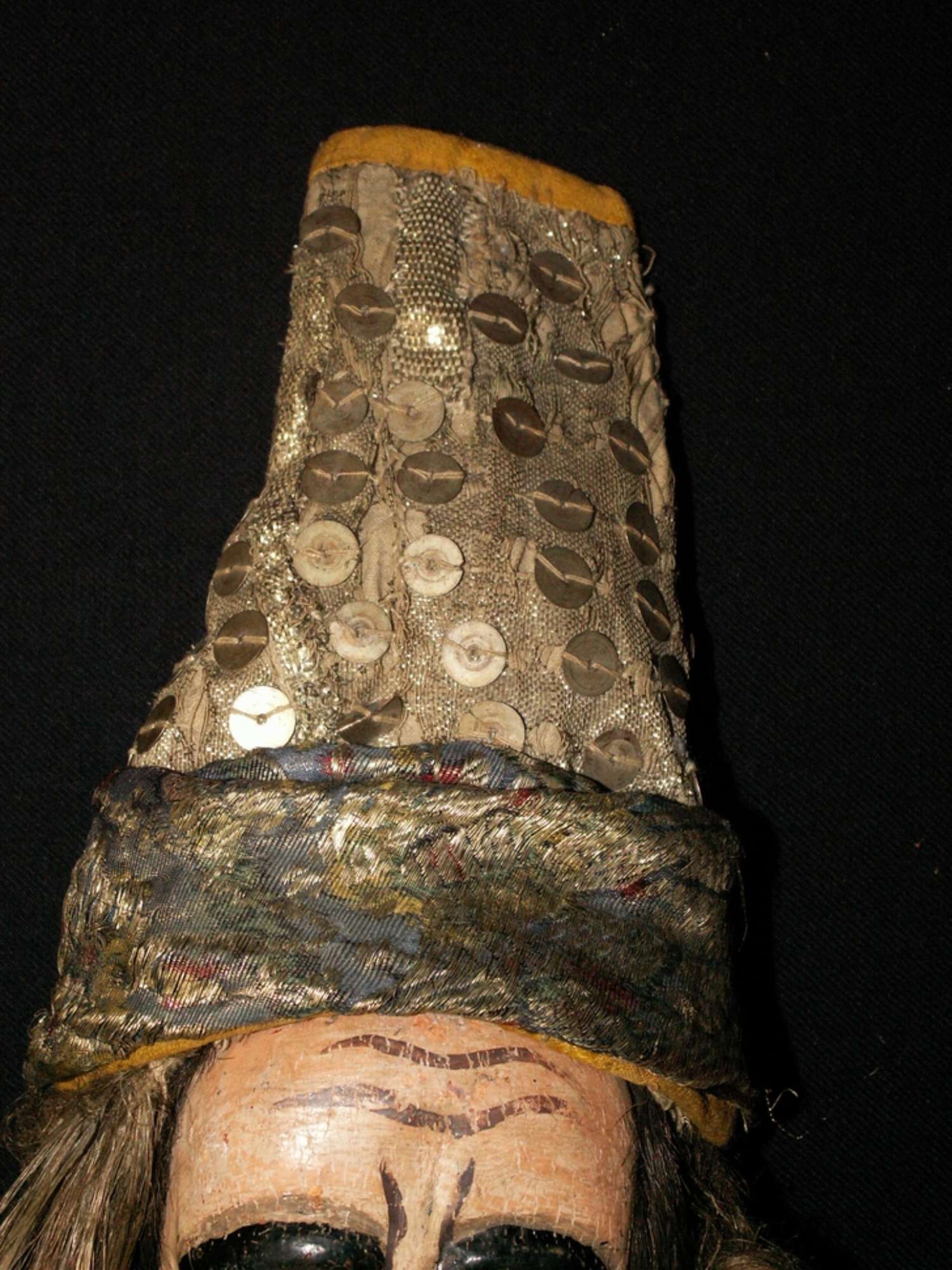 Copricapo fronte dopo il restauro